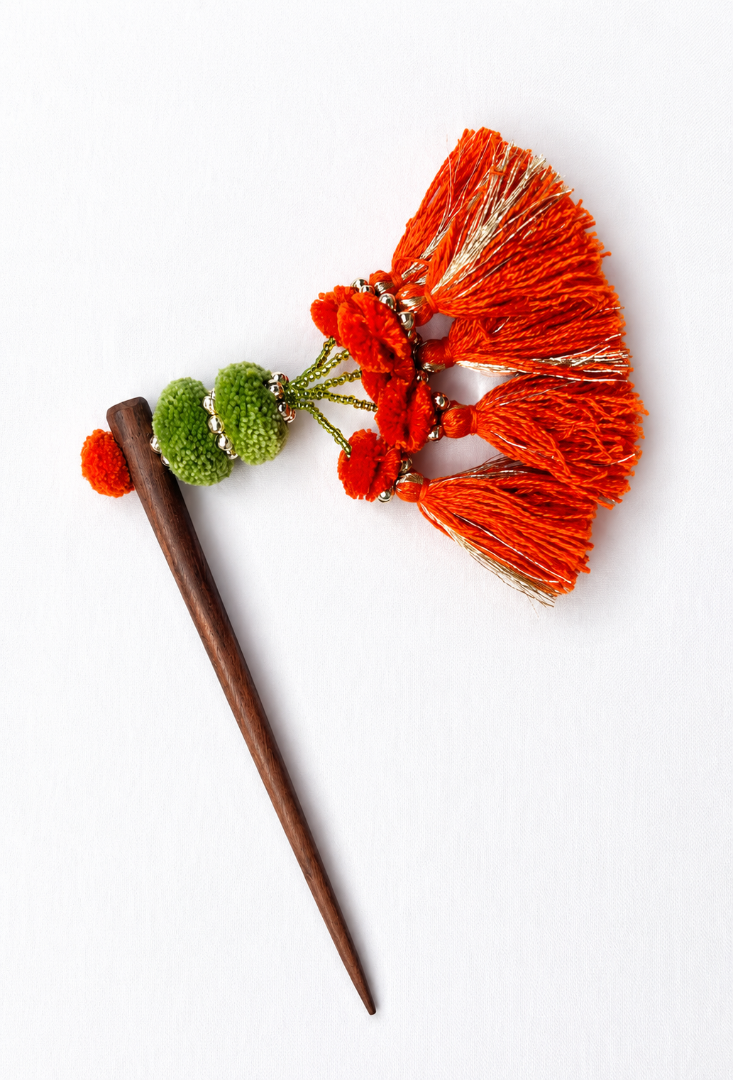 Laal Noor Bun Stick