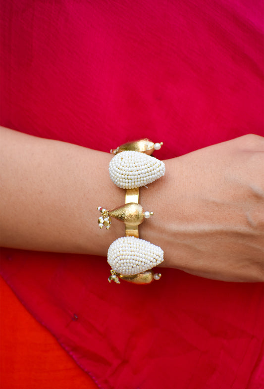 Suhana Mukta Bracelet