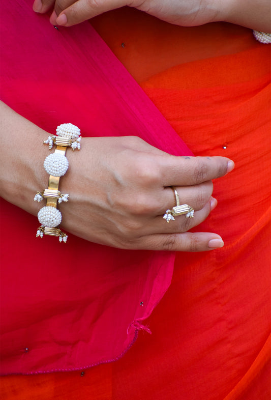 Veena Pearl Bracelet