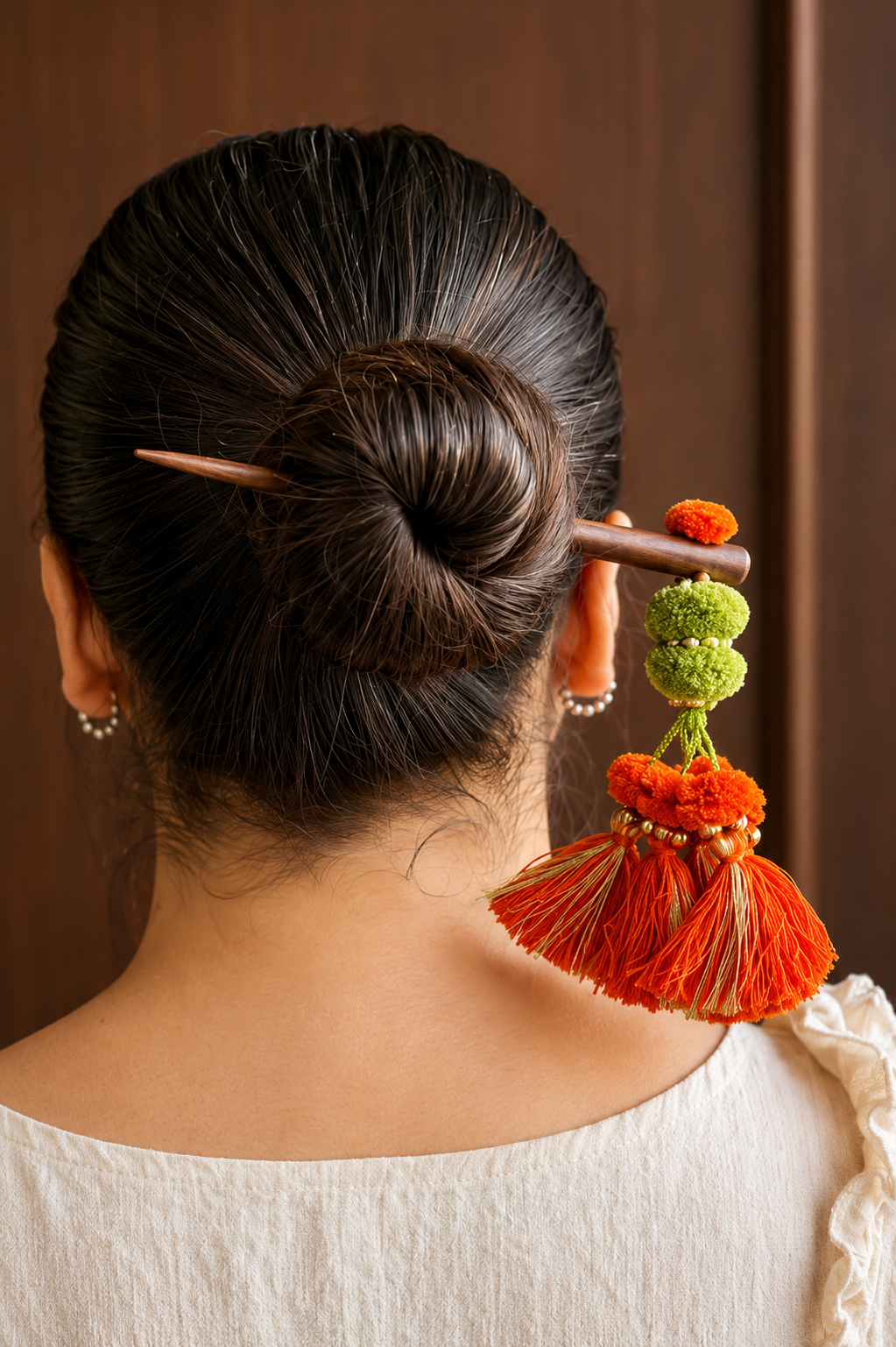 Laal Noor Bun Stick