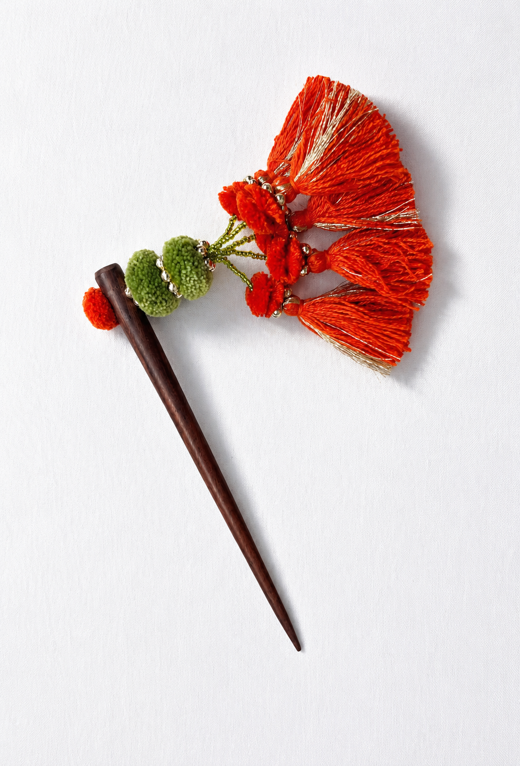 Laal Noor Bun Stick