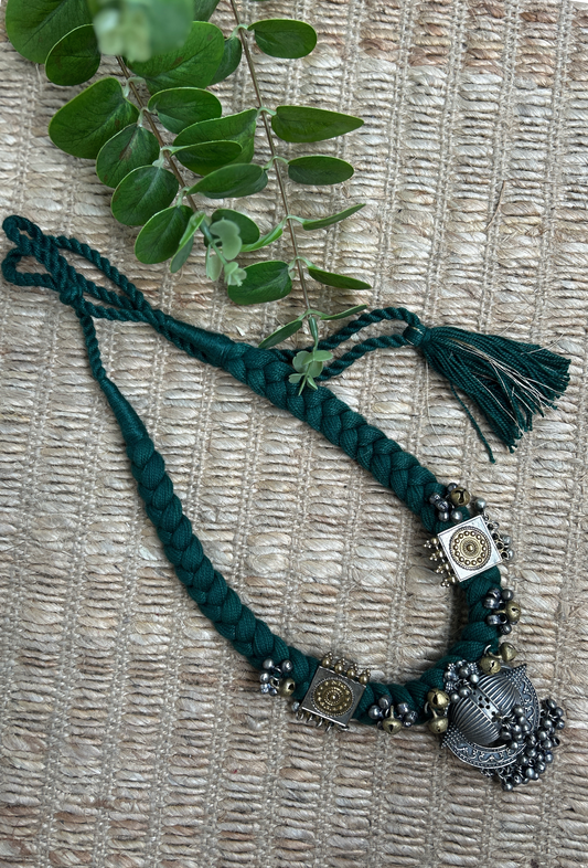 Noorika Threaded Necklace